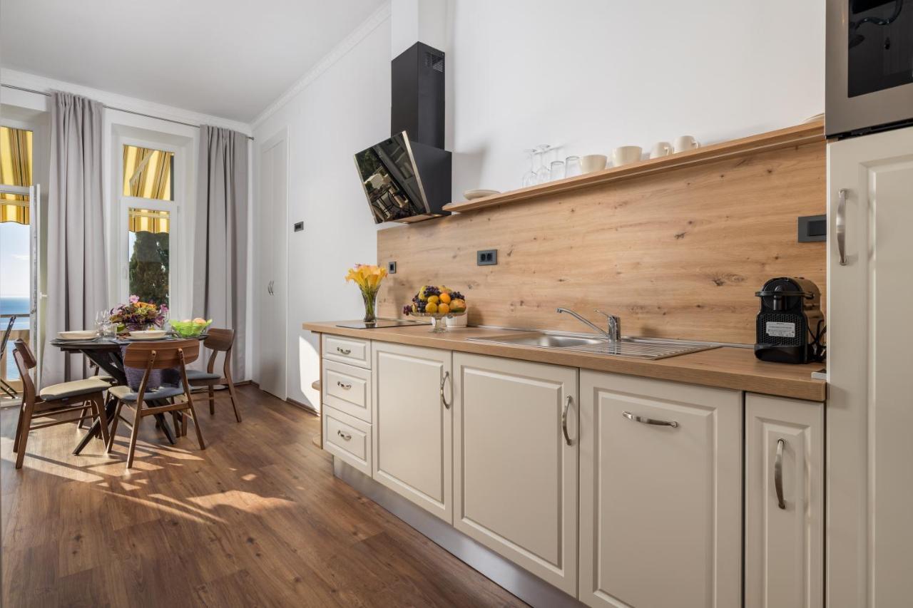 Altamar Seaview Opatija Apartment Bagian luar foto
