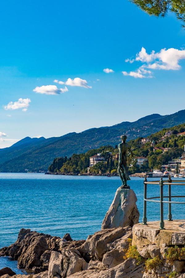 Altamar Seaview Opatija Apartment Bagian luar foto