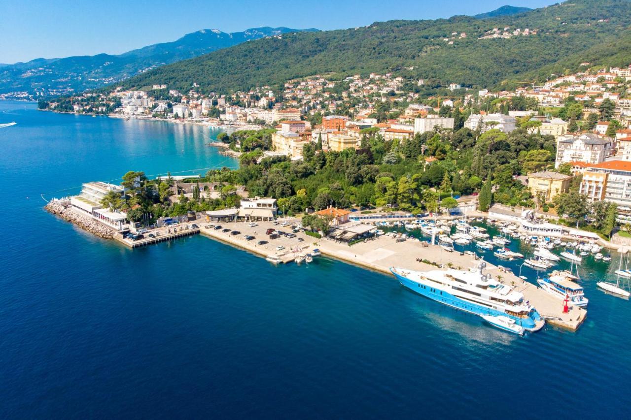 Altamar Seaview Opatija Apartment Bagian luar foto